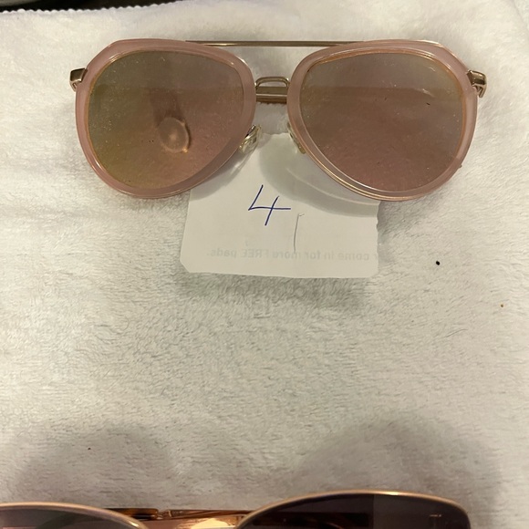 MEN & WOMEN SUNGLASSES  point out  which  # sunglasses  you want to purchase - Picture 5 of 7